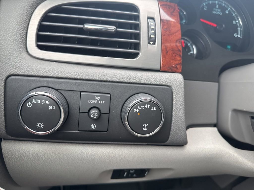 Used 2014 GMC Yukon XL SLT w/ SLT-2 Equipment Package image 20