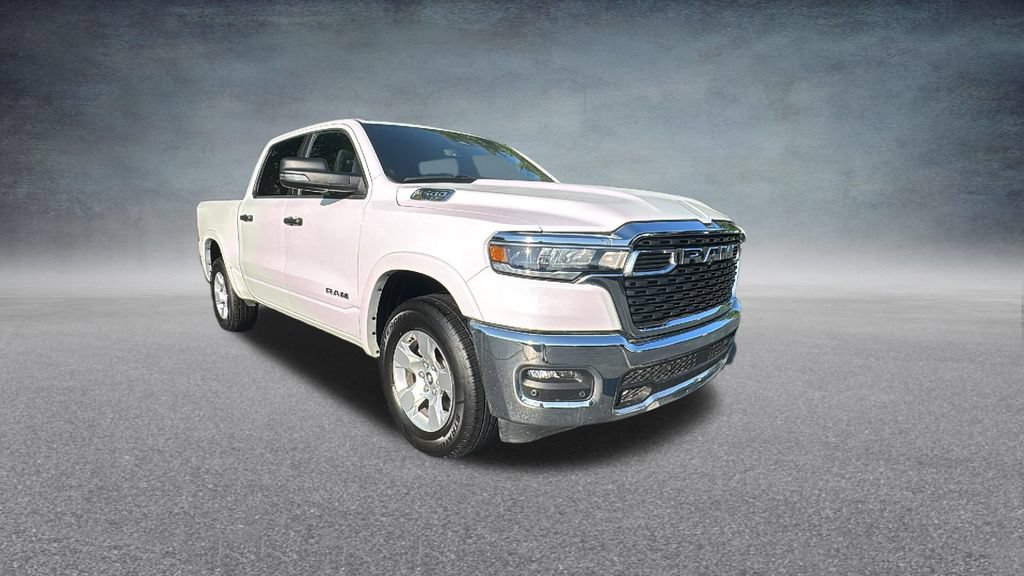 Used 2025 RAM 1500 4x4 Crew Cab image 2
