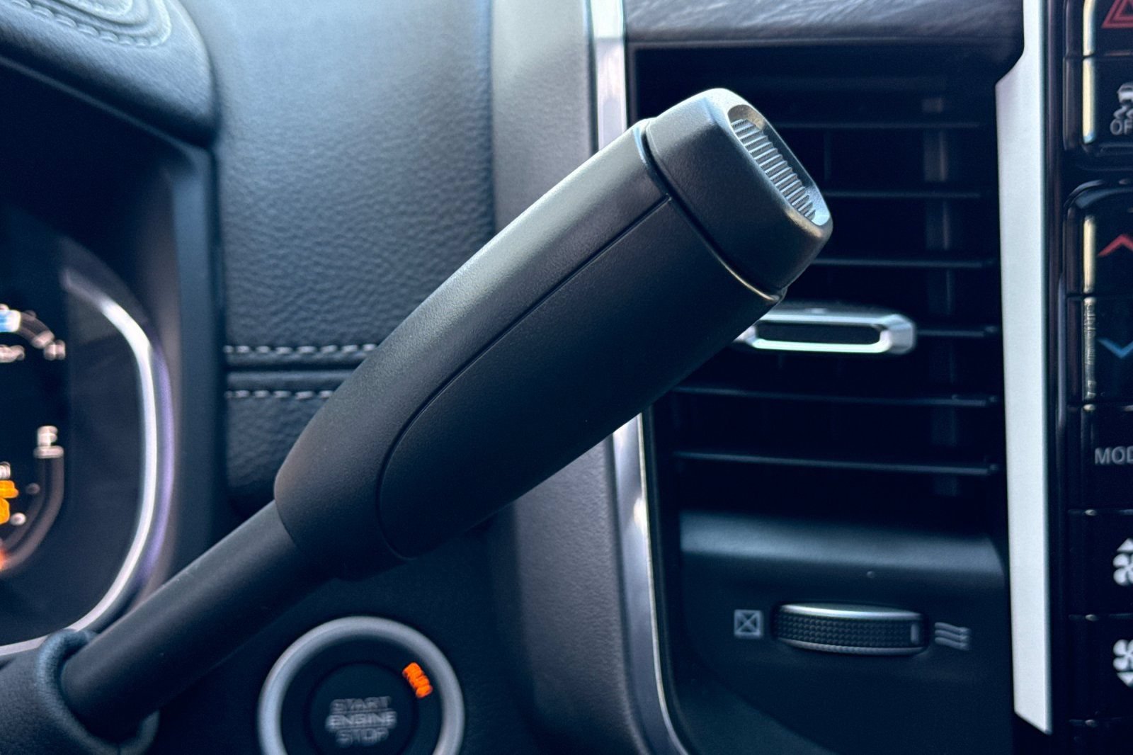 New 2026 RAM 3500 Laramie AWD/4WD image 20