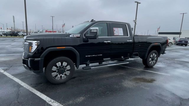Used 2024 GMC Sierra 3500 Denali w/ Denali Reserve Package AWD/4WD image 6
