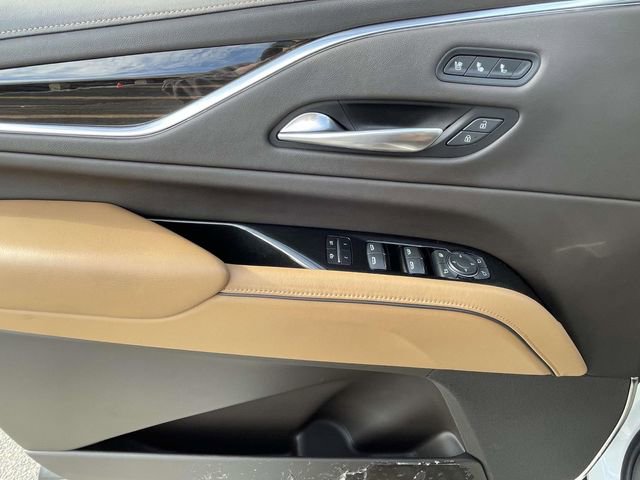 Used 2023 Cadillac Escalade Premium Luxury image 17