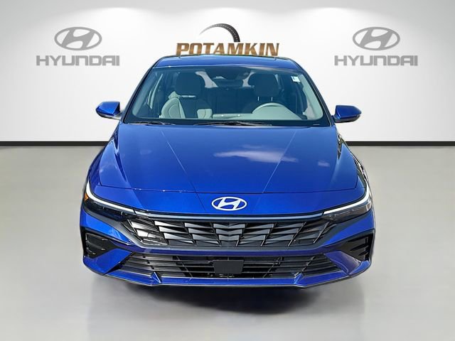 Certified 2025 Hyundai Elantra SEL image 2
