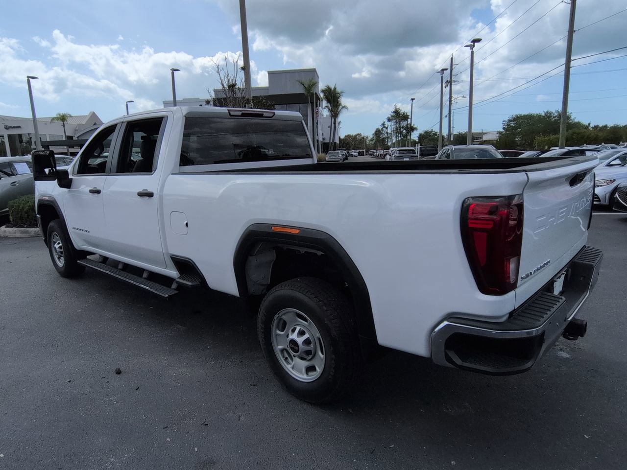 Used 2022 GMC Sierra 2500 Pro w/ Convenience Package image 7