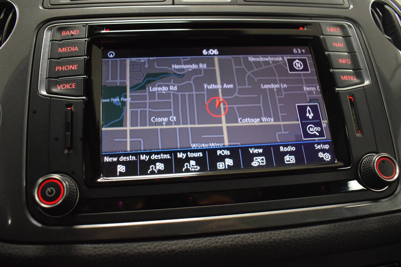 Used 2016 Volkswagen Tiguan SE image 33