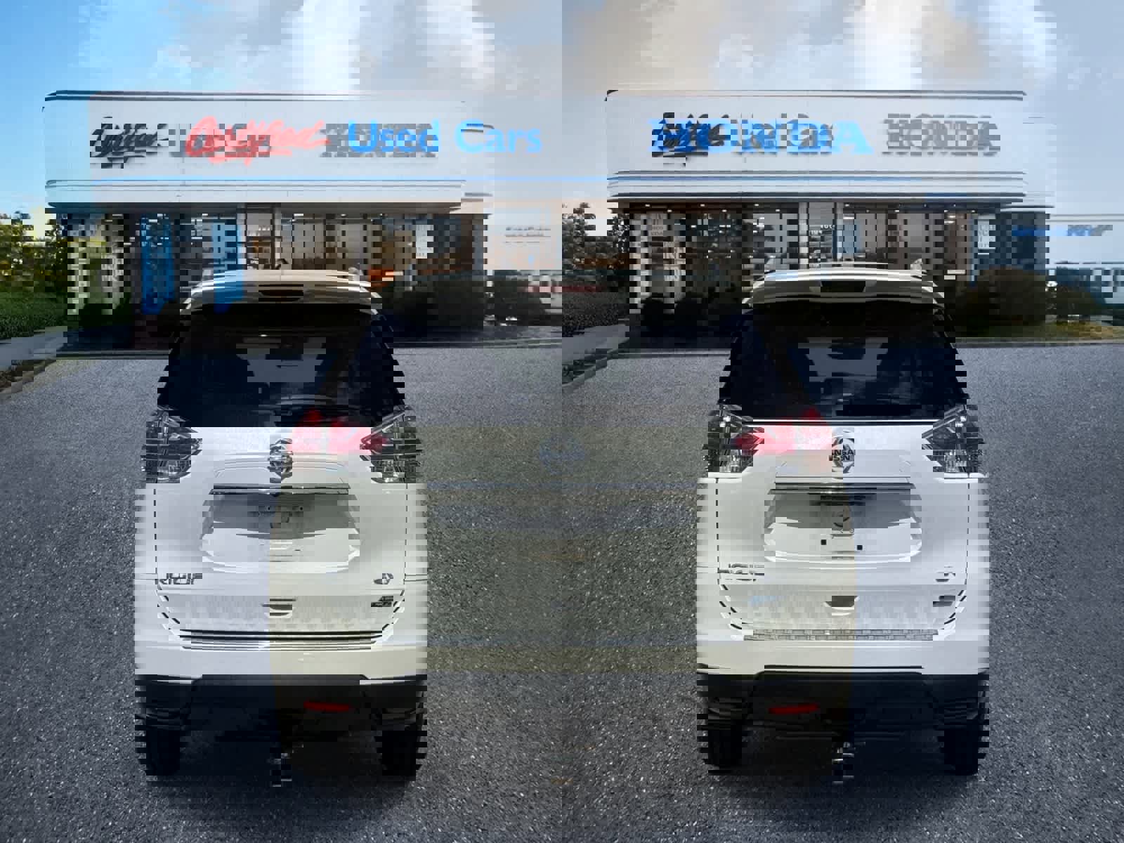 Used 2014 Nissan Rogue SV w/ SV Premium Package FWD image 4