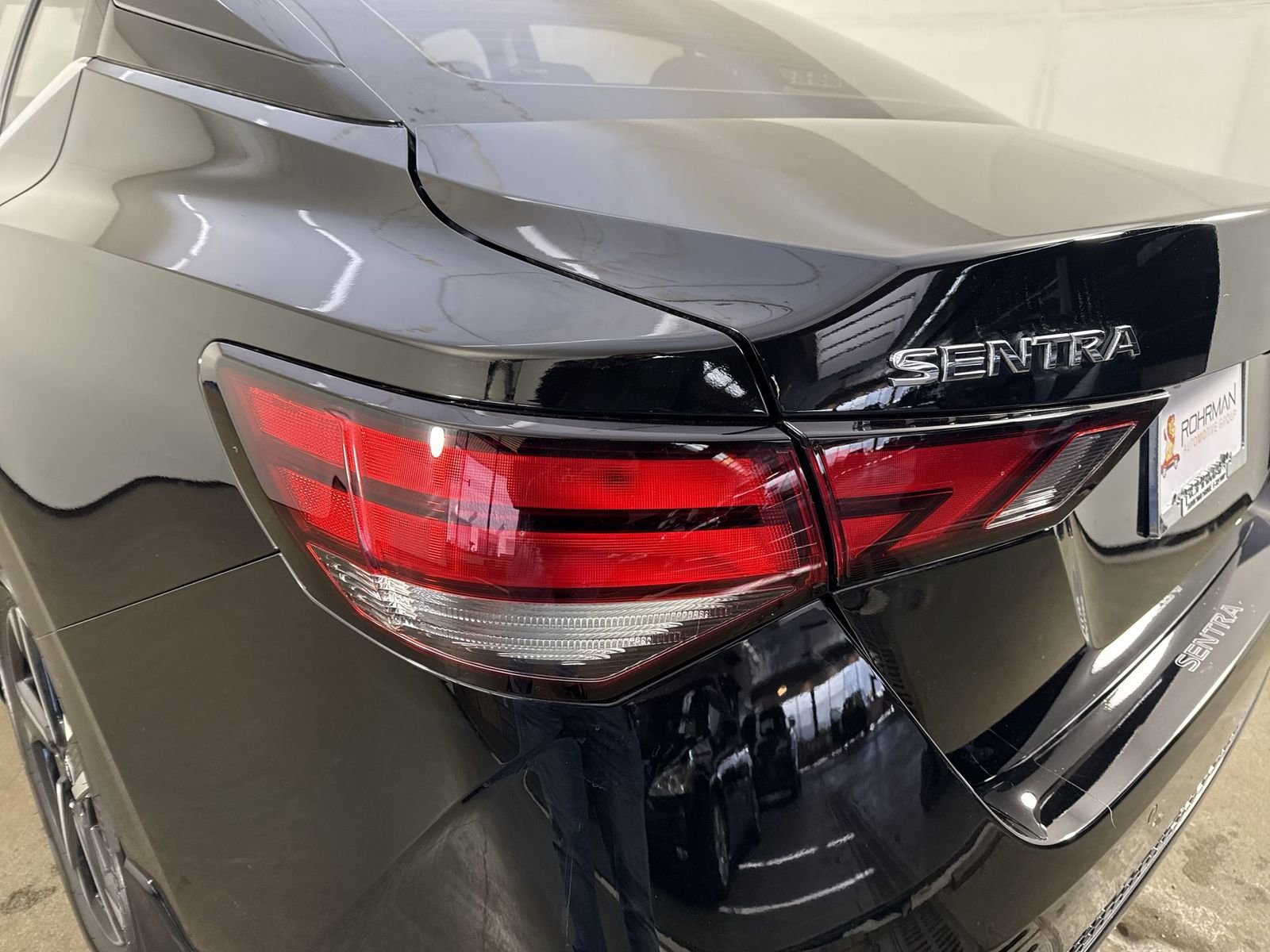 Certified 2025 Nissan Sentra SV image 31