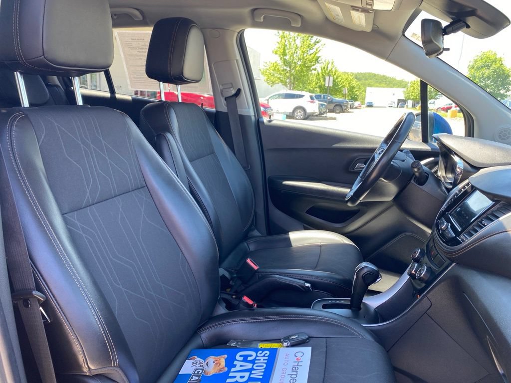 Used 2019 Chevrolet Trax LT w/ LT Convenience Package AWD/4WD image 11