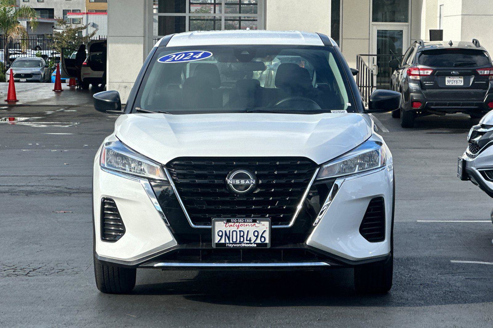 Used 2024 Nissan Kicks S image 8