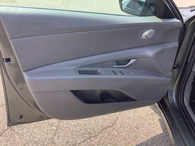 Certified 2024 Hyundai Elantra SEL FWD image 11