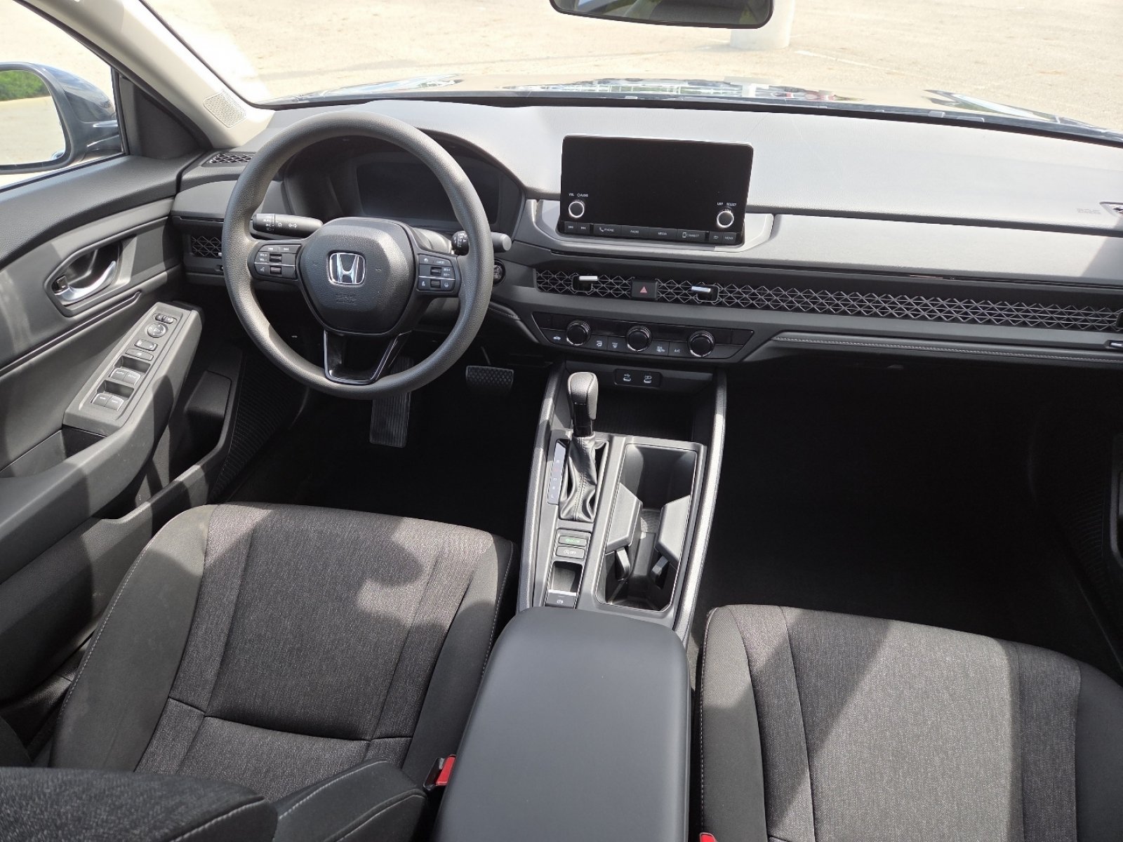 Used 2025 Honda Accord SE image 24