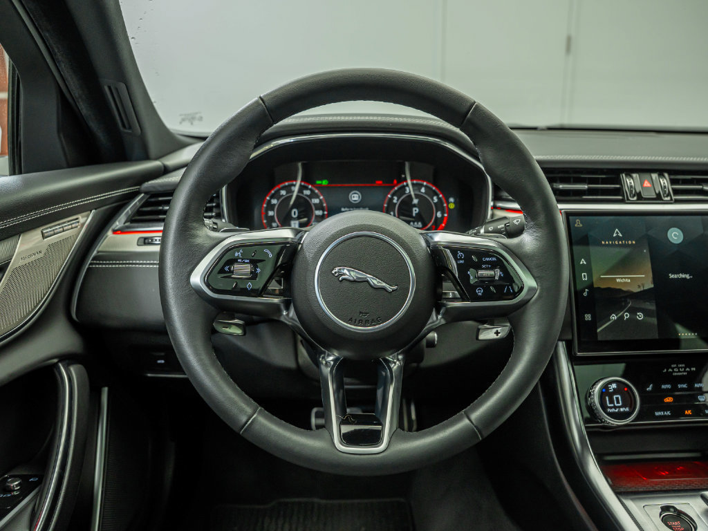 Used 2024 Jaguar XF R-Dynamic SE AWD/4WD image 22