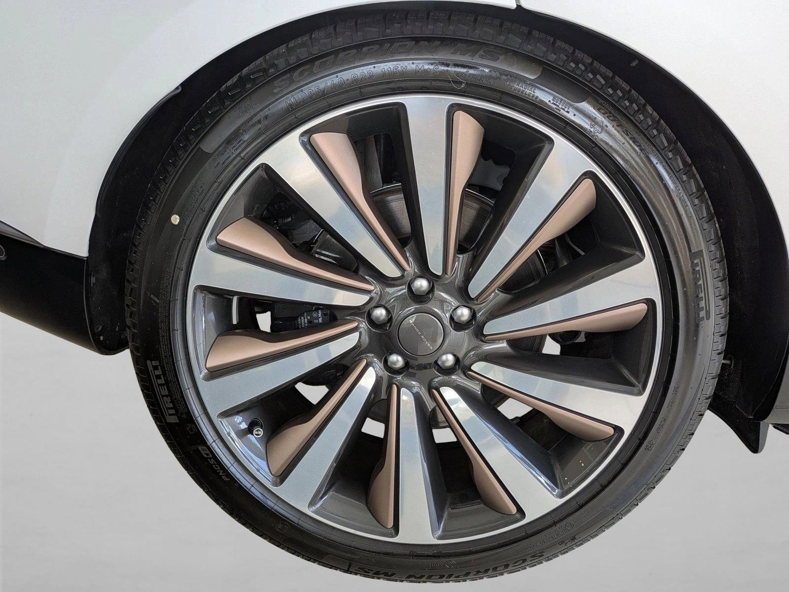 New 2026 Land Rover Range Rover SV AWD/4WD image 10