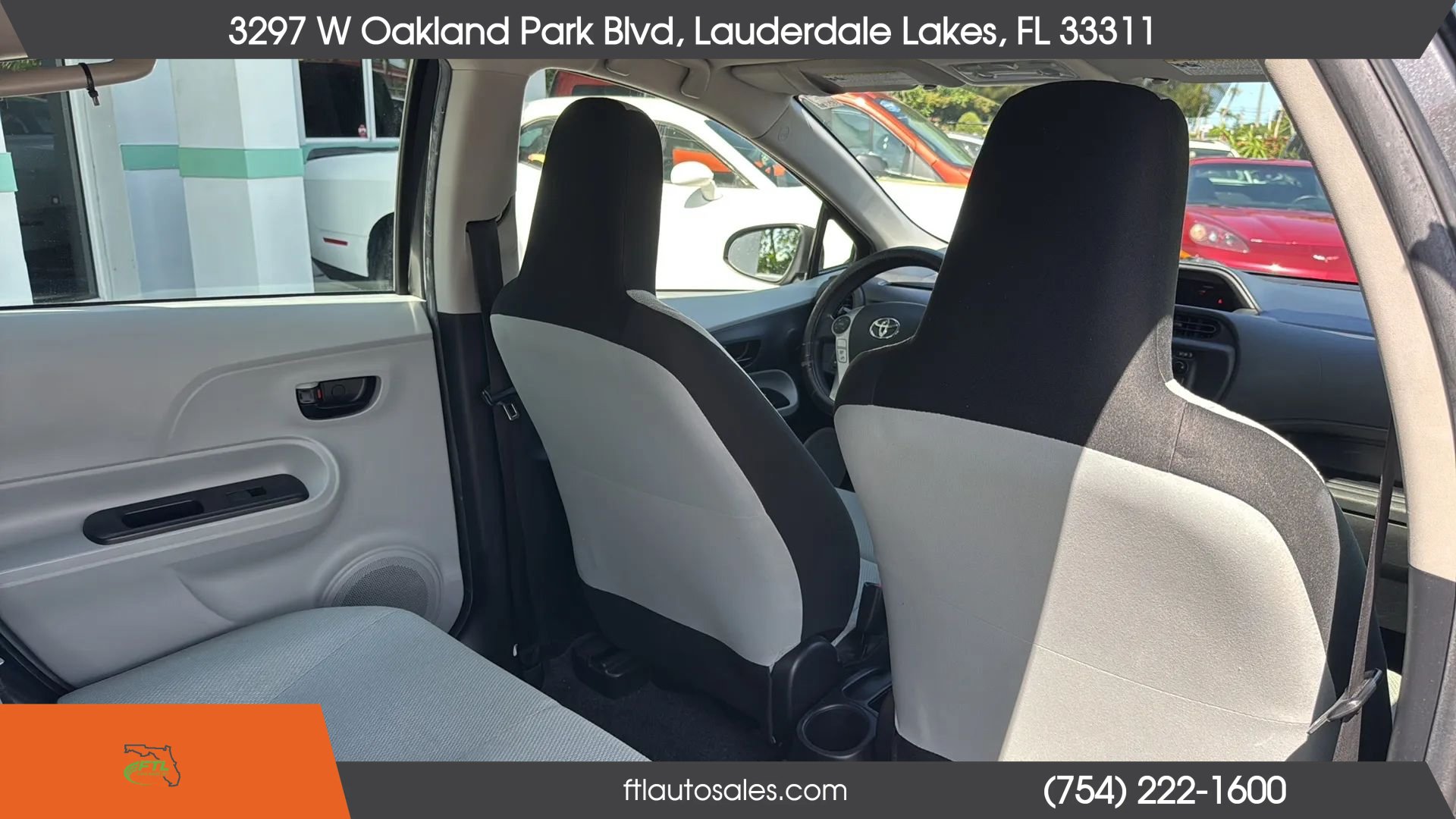 Used 2013 Toyota Prius C One FWD image 33