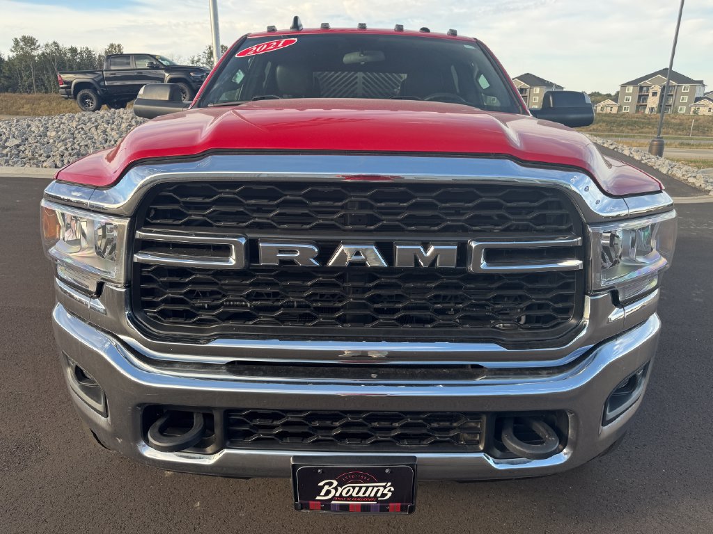 Used 2021 RAM 5500 Tradesman w/ Chrome Appearance Group AWD/4WD image 2