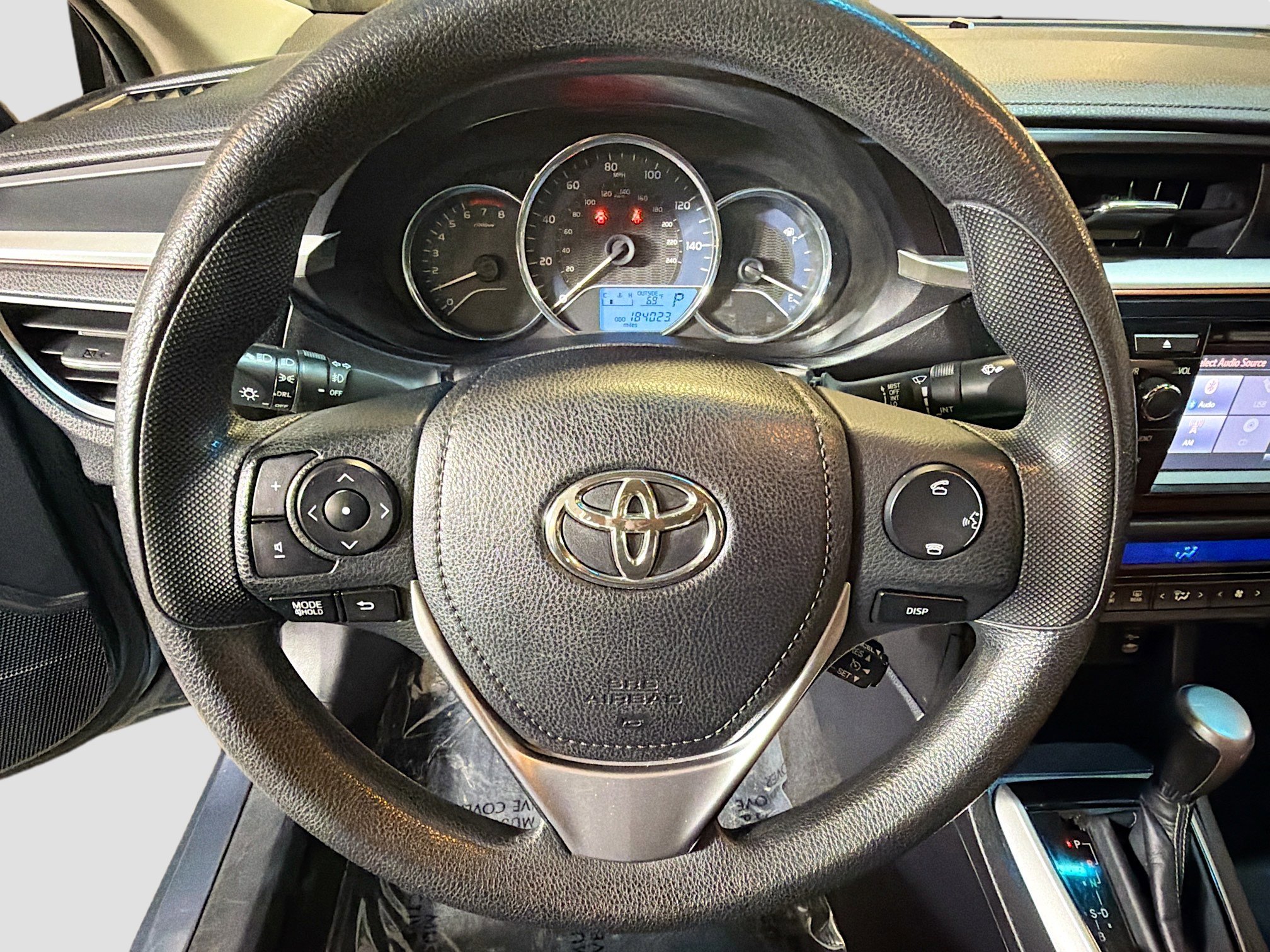 Used 2014 Toyota Corolla LE image 17