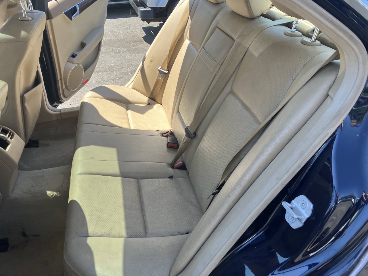 Used 2008 Mercedes-Benz C 300 4MATIC Sedan image 25