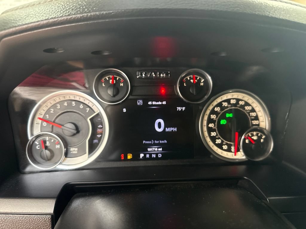 Used 2017 RAM 3500 Laramie w/ Convenience Group AWD/4WD image 24