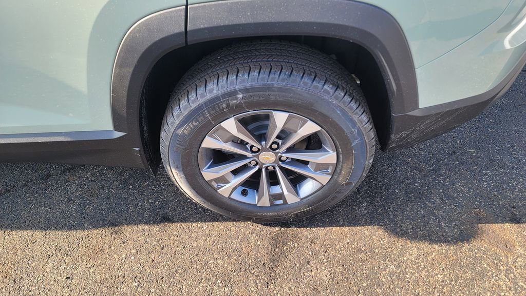 New 2026 Chevrolet Equinox LT image 8