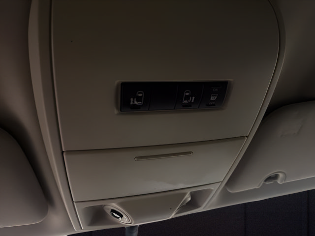 Used 2012 Dodge Grand Caravan Crew FWD image 24
