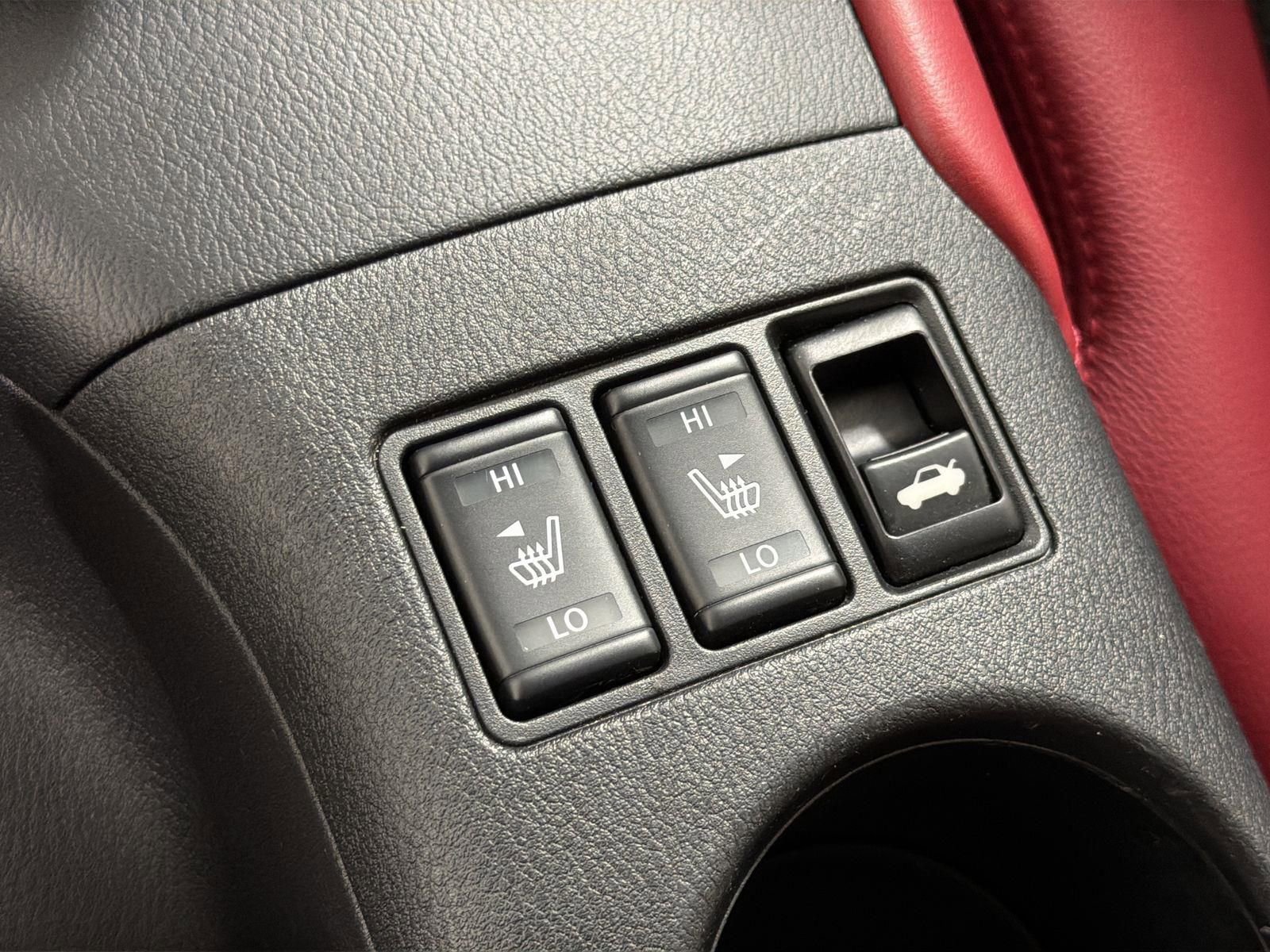 Used 2024 Nissan Z Performance w/ Floor Mat Package image 19