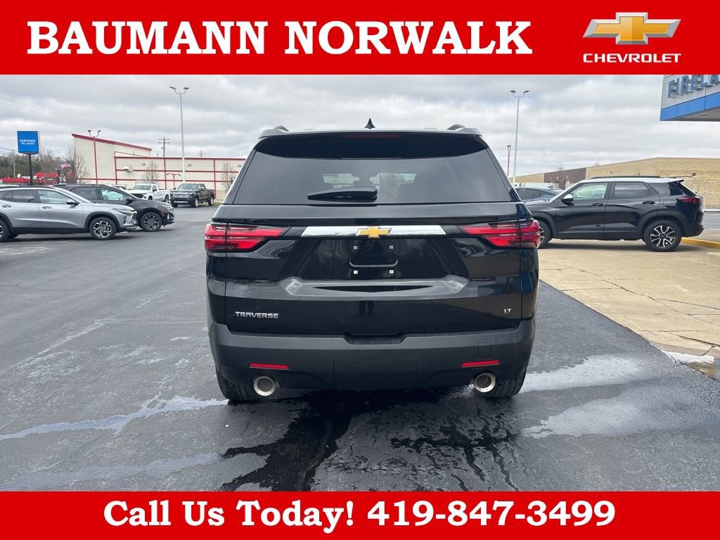 Used 2023 Chevrolet Traverse LT image 4