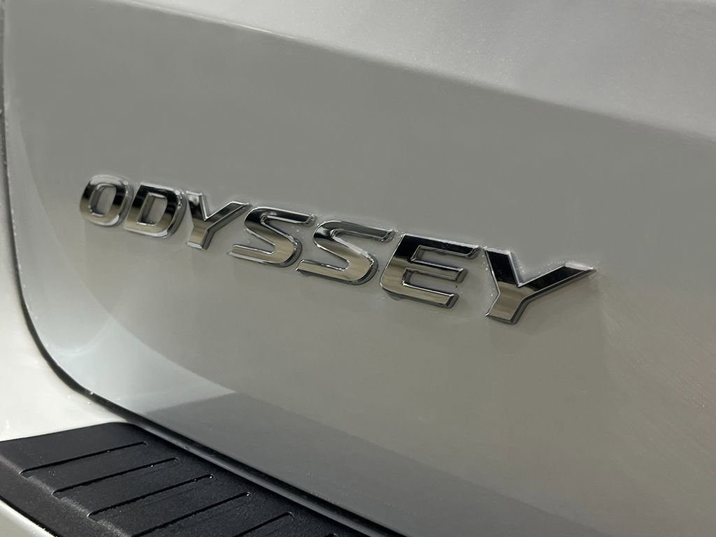 New 2026 Honda Odyssey Touring image 9