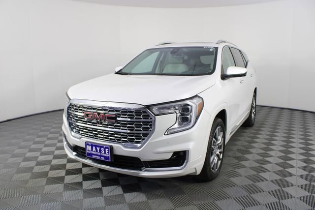 Used 2023 GMC Terrain Denali w/ Denali Premium Package image 25