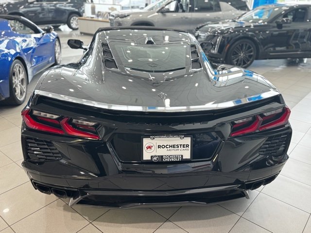 Used 2025 Chevrolet Corvette Stingray Coupe w/ 1LT image 32