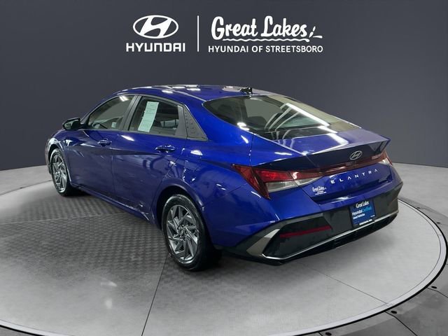 Used 2024 Hyundai Elantra SEL image 4