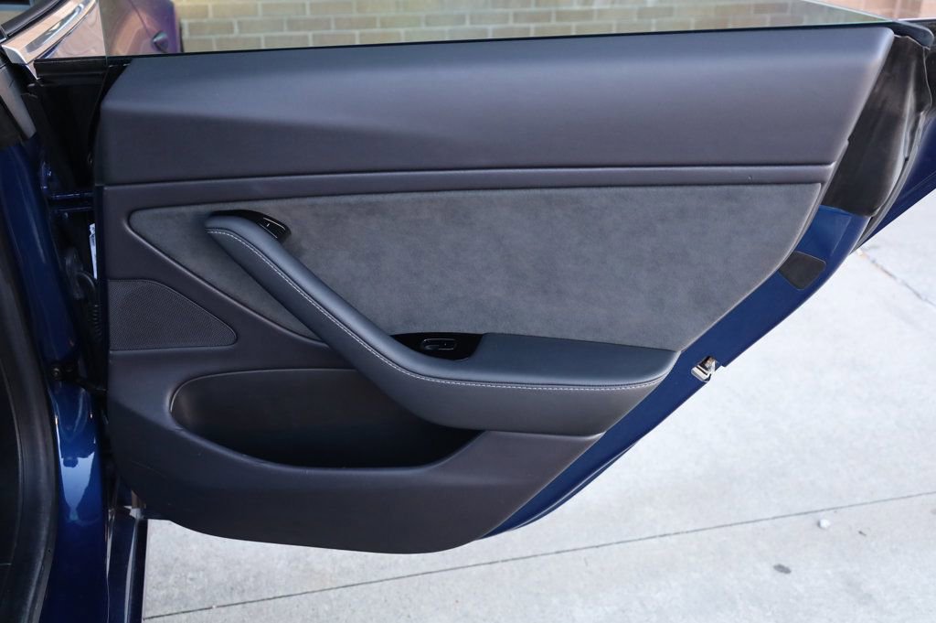 Used 2019 Tesla Model 3 Performance image 19