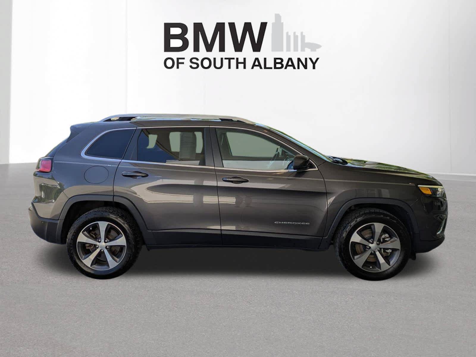 Used 2021 Jeep Cherokee Limited AWD/4WD image 2