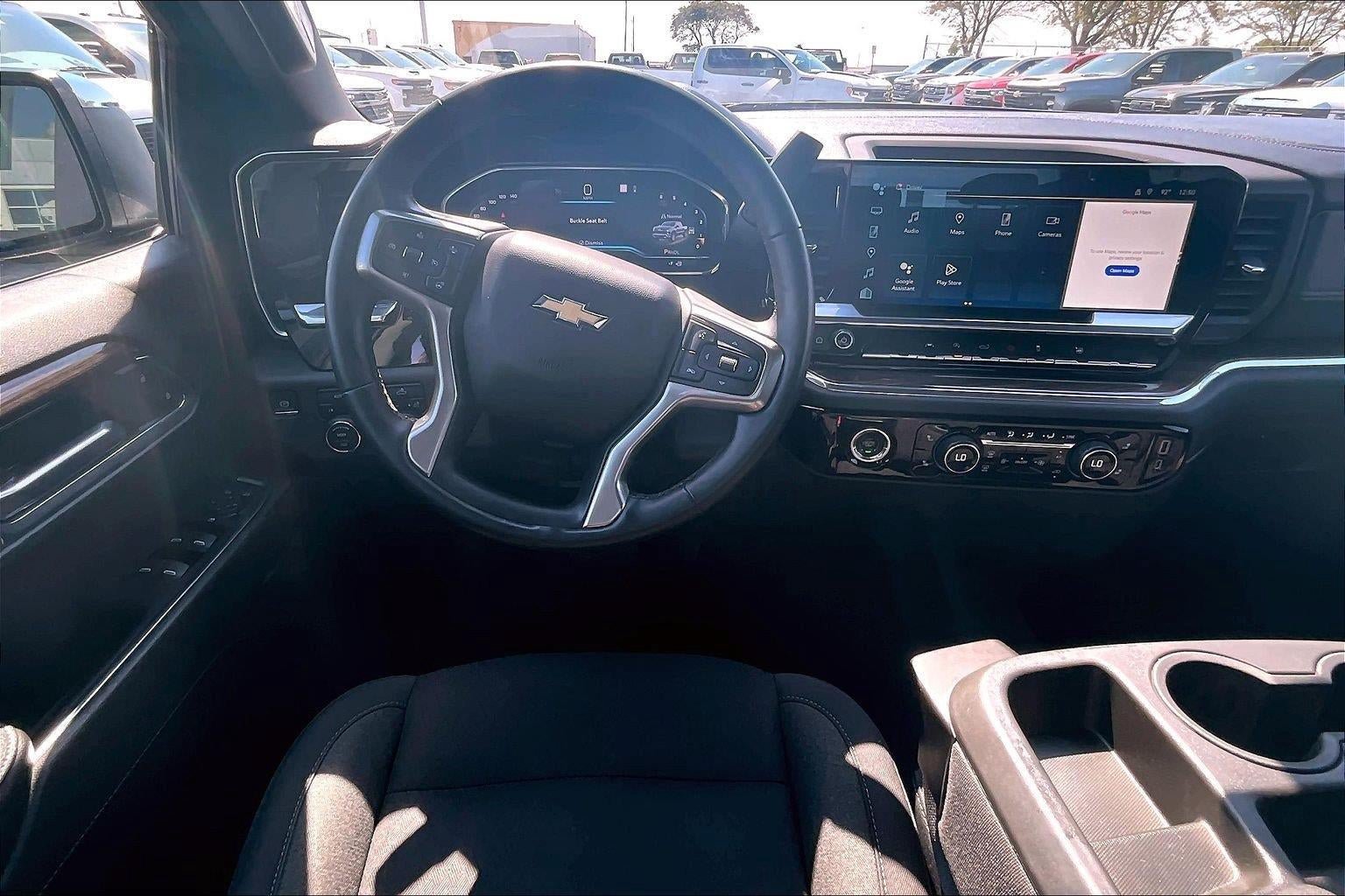 Used 2023 Chevrolet Silverado 1500 LT AWD/4WD image 5