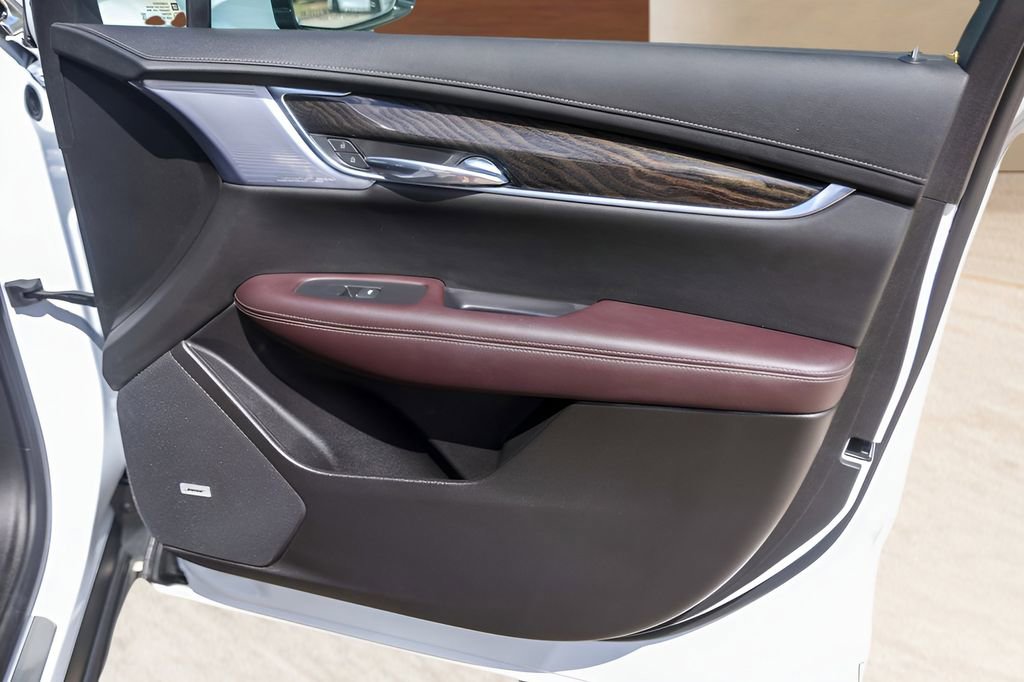 Certified 2024 Cadillac XT6 Premium Luxury w/ LPO, Floor Liner Package image 32