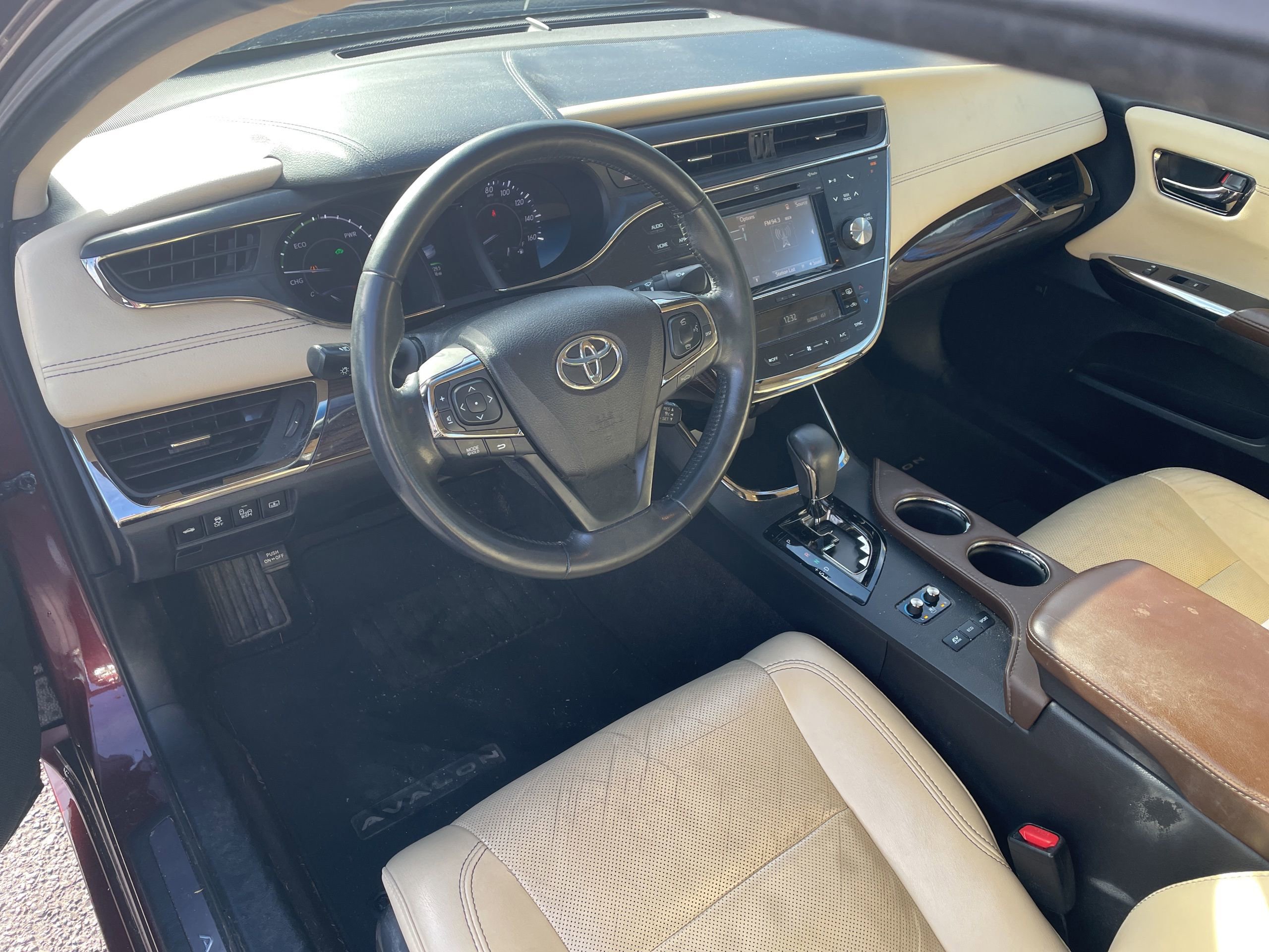 Used 2015 Toyota Avalon Limited image 10