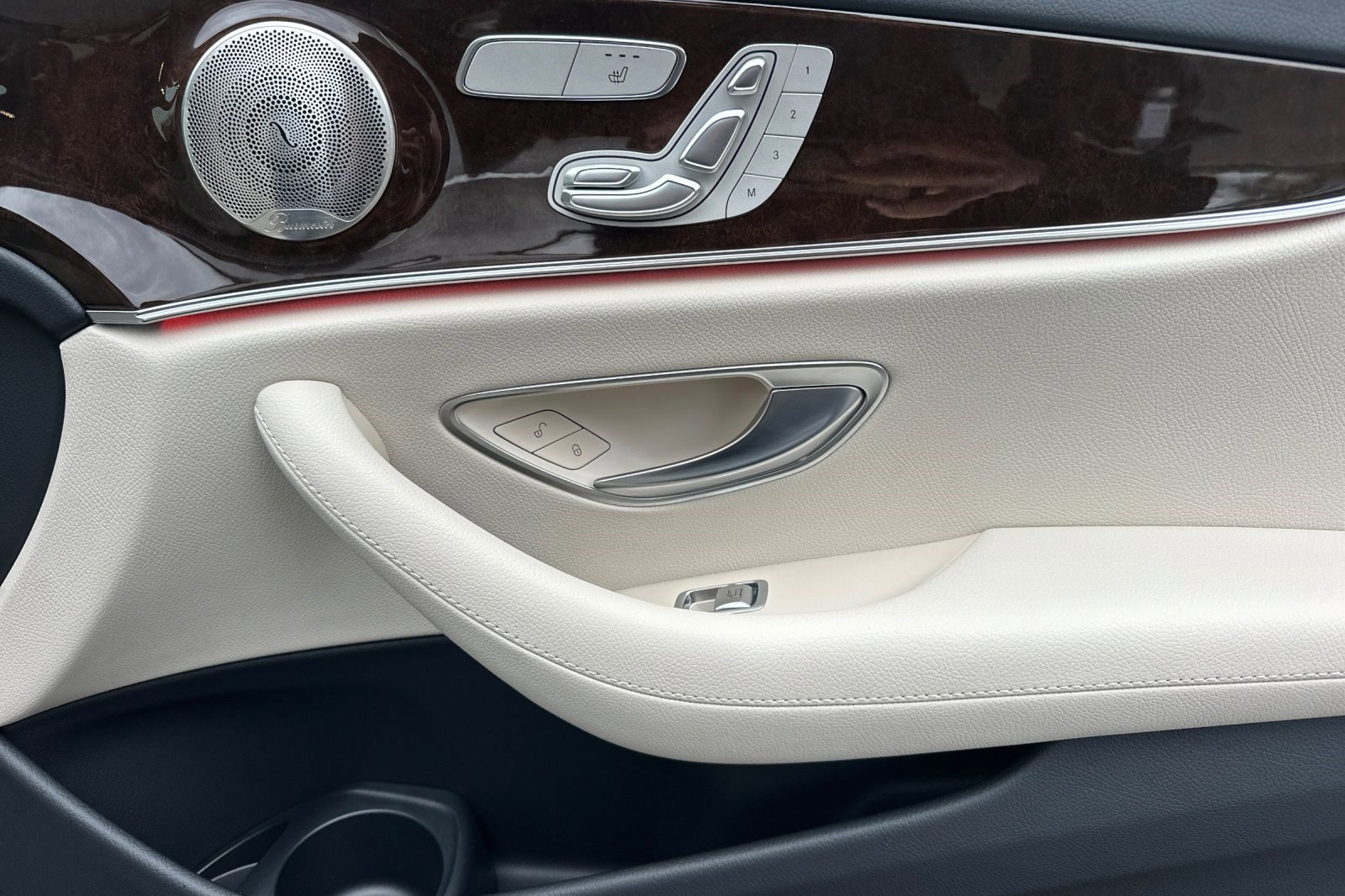 Used 2022 Mercedes-Benz E 350 Sedan image 20