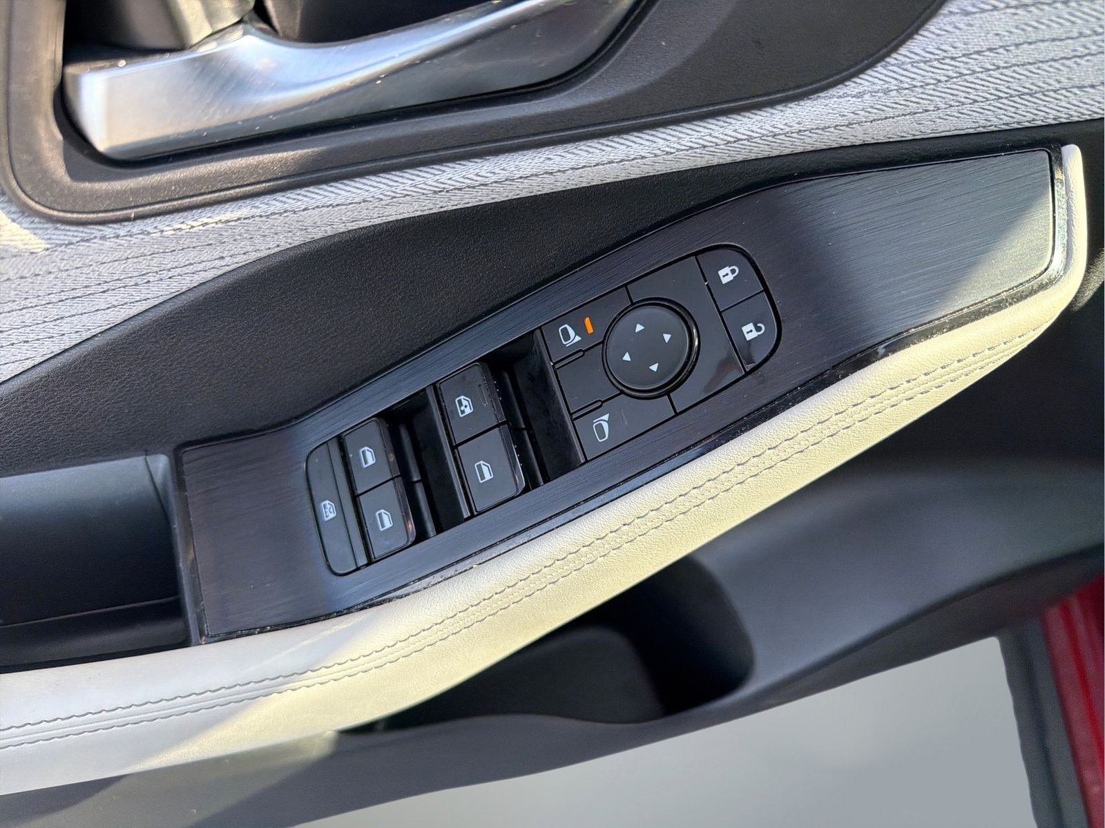 Certified 2023 Nissan Rogue SV FWD image 26
