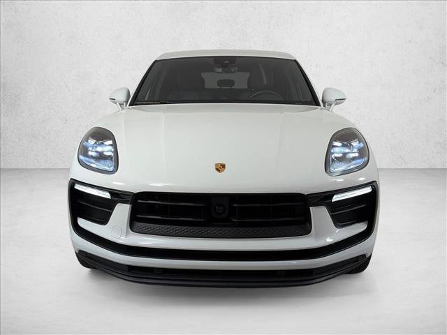 Used 2025 Porsche Macan AWD/4WD image 6