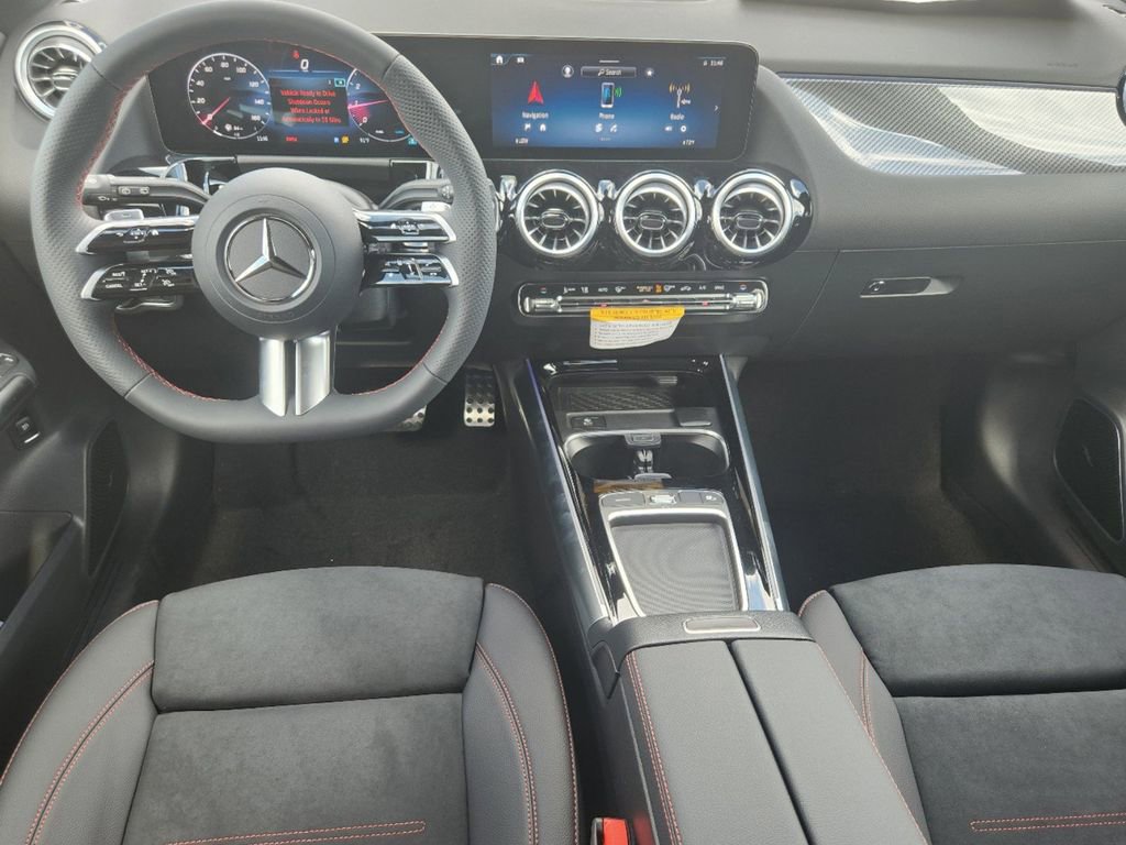 New 2025 Mercedes-Benz GLA 250 4MATIC image 13