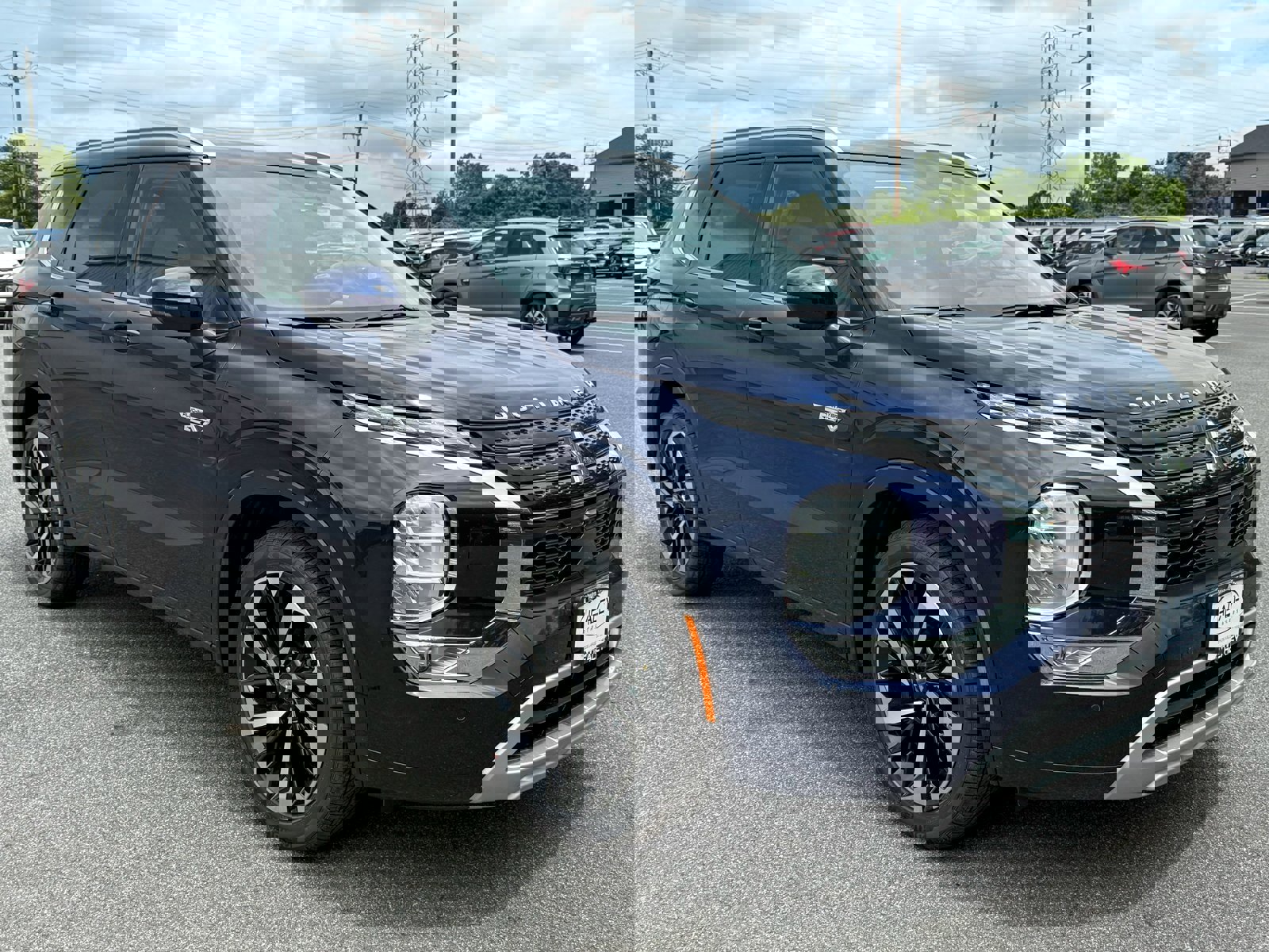 New 2025 Mitsubishi Outlander 4WD Plug-In Hybrid image 1