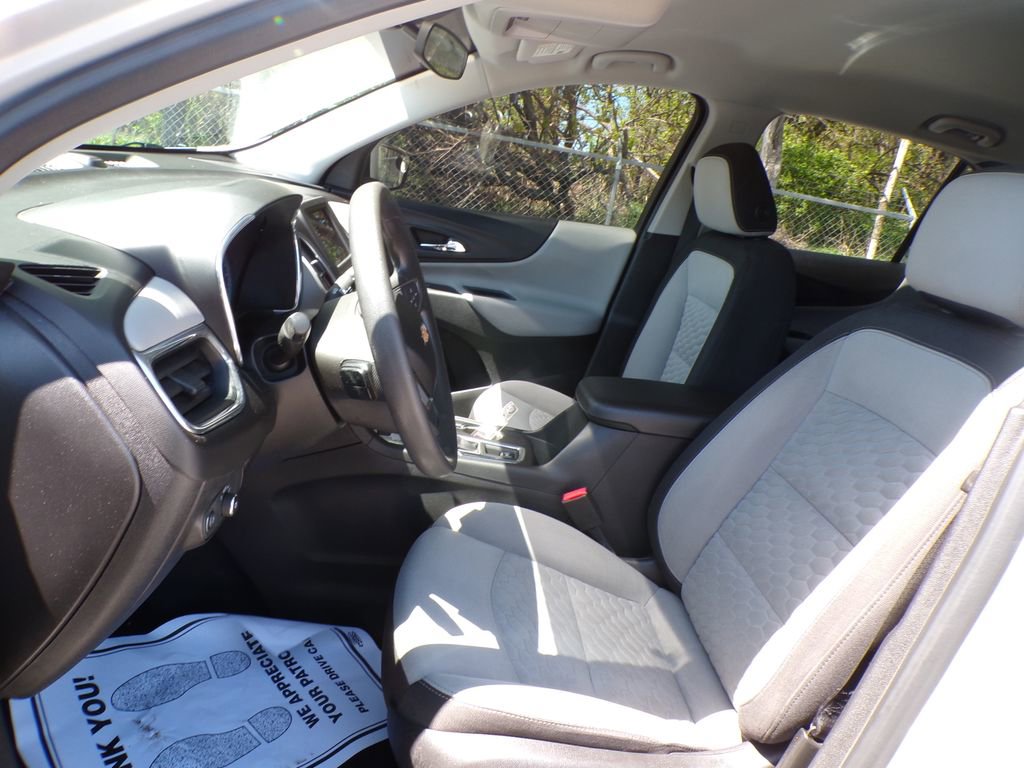 Used 2019 Chevrolet Equinox LS w/ LS Convenience Package AWD/4WD image 12
