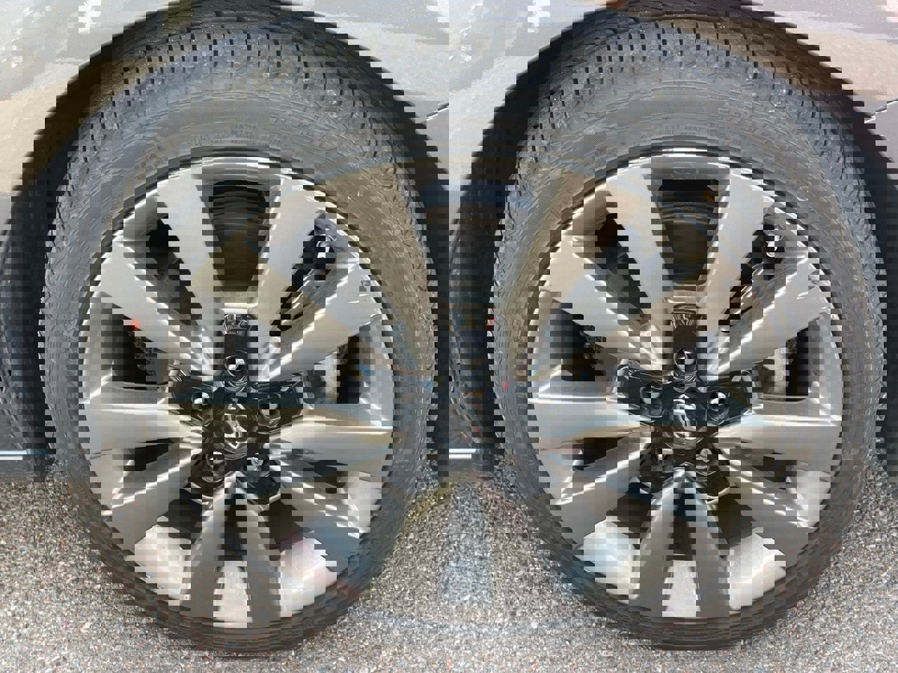 Used 2018 Hyundai Elantra GT Sport w/ Sport Tech Package 04 image 4