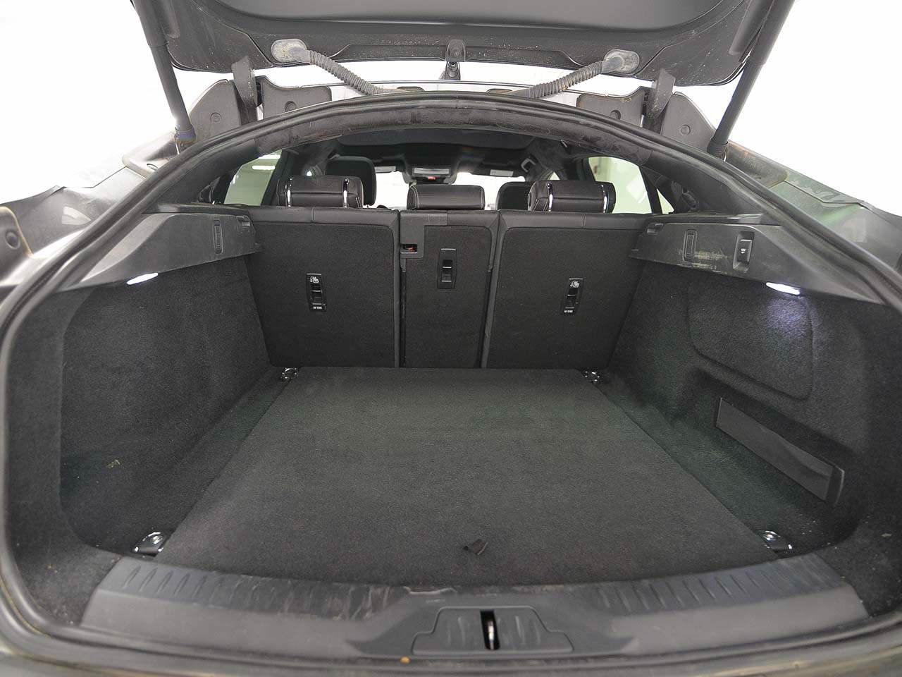 Used 2024 Jaguar I-PACE R-Dynamic HSE AWD/4WD image 13