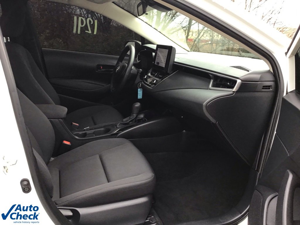 Used 2024 Toyota Corolla LE image 18