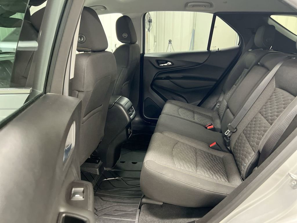 Used 2020 Chevrolet Equinox LT w/ Driver Convenience Package image 22
