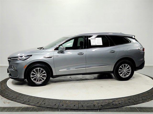 Used 2024 Buick Enclave Premium image 4
