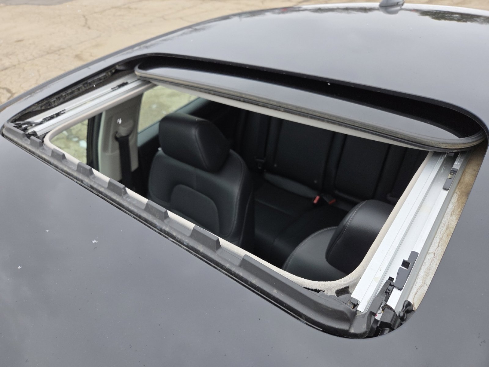 Certified 2023 Honda Civic EX-L image 4