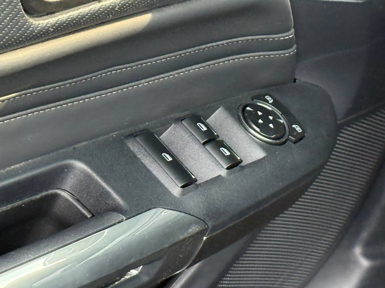 Used 2024 Ford Mustang GT Premium RWD image 31