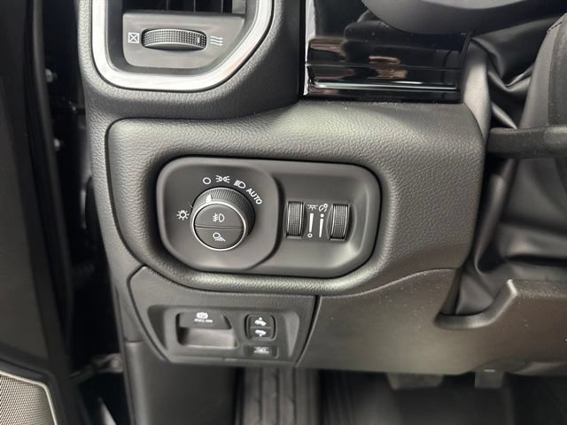 New 2026 RAM 1500 Laramie AWD/4WD image 37