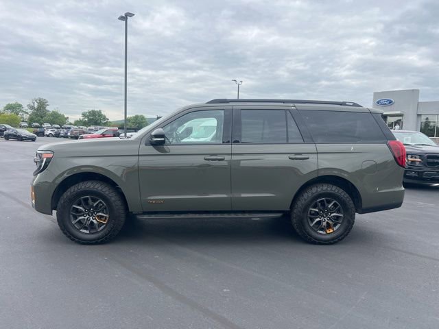 Used 2025 Ford Expedition Tremor AWD/4WD image 4