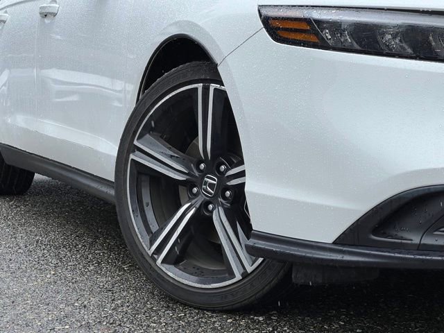 Used 2023 Honda Accord Sport image 2